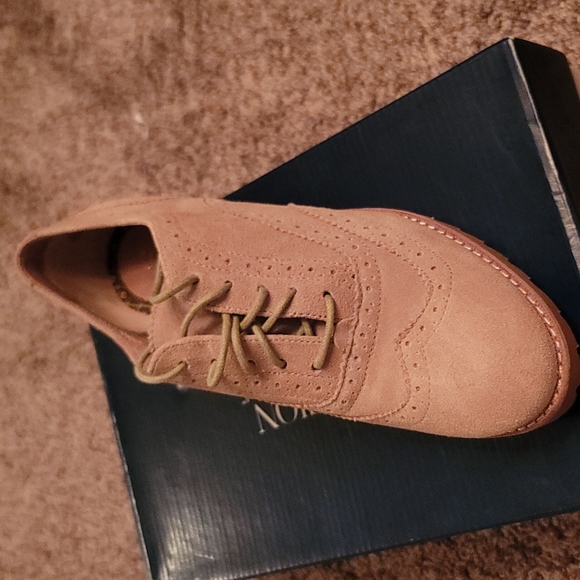 Sperry shoes - Picture 2 of 2